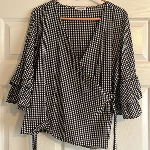 Gingham top with ruffle sleeves, size medium